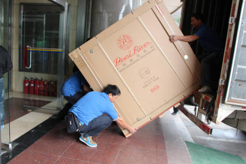 东兰钢琴贵重工艺品无忧运